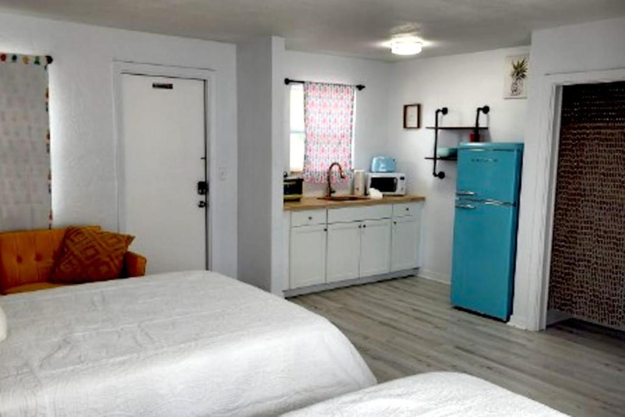 דייטונה ביץ' Pineapple Shores Inn Unit 1 מראה חיצוני תמונה
